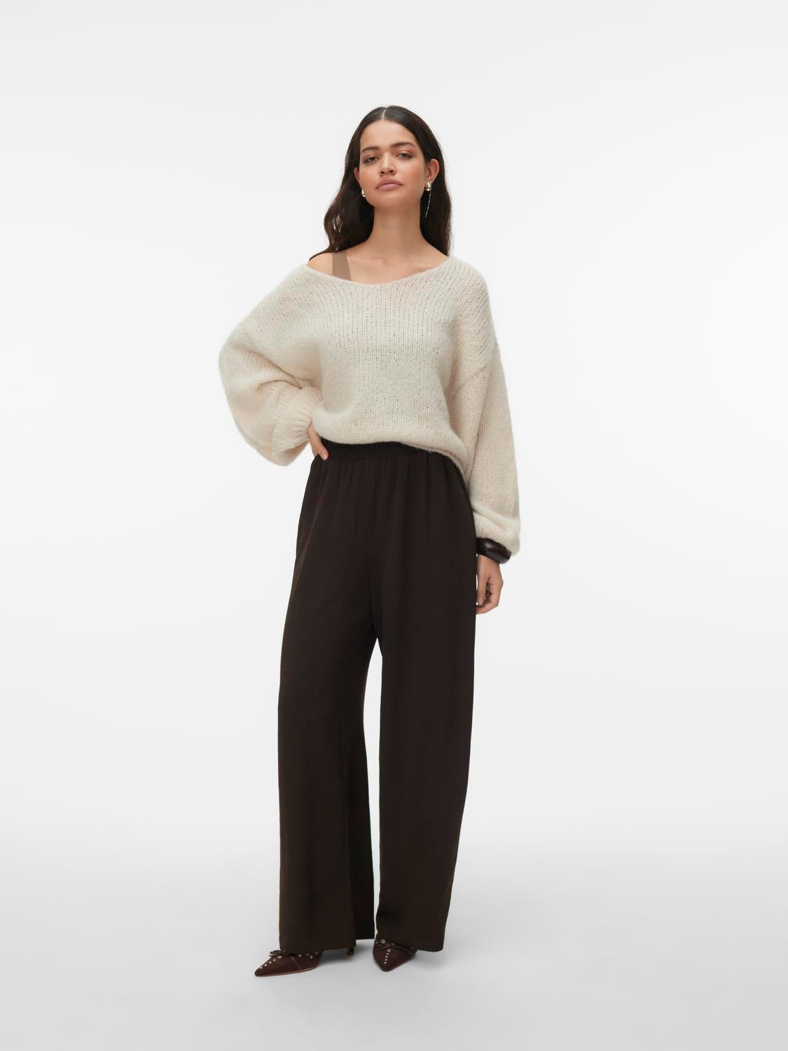 model_shot-front